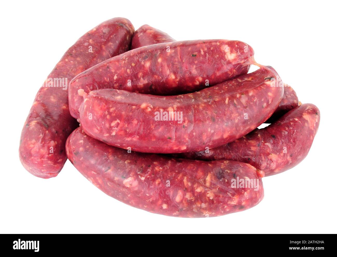 Salsicce di carne di cervo cruda isolate su sfondo bianco Foto Stock