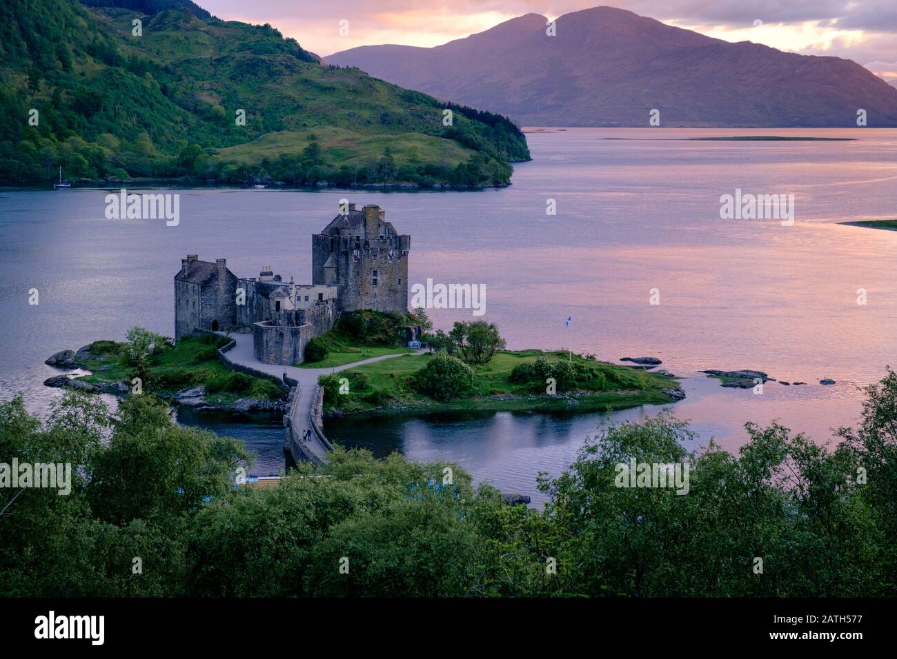 Eilean Donan Castle Loch Duich Highland Scotland Al Tramonto Foto Stock