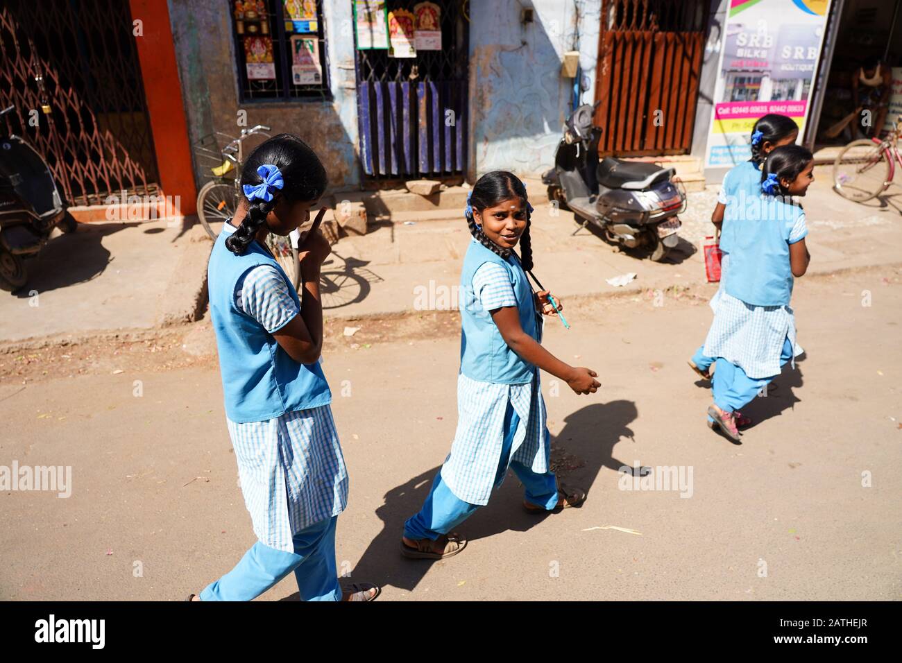 Scolaresche a Madurai. Da una serie di foto di viaggio nel sud dell'India. Data Della Foto: Sabato 11 Gennaio 2020. Foto: Roger Garfield/Alamy Foto Stock