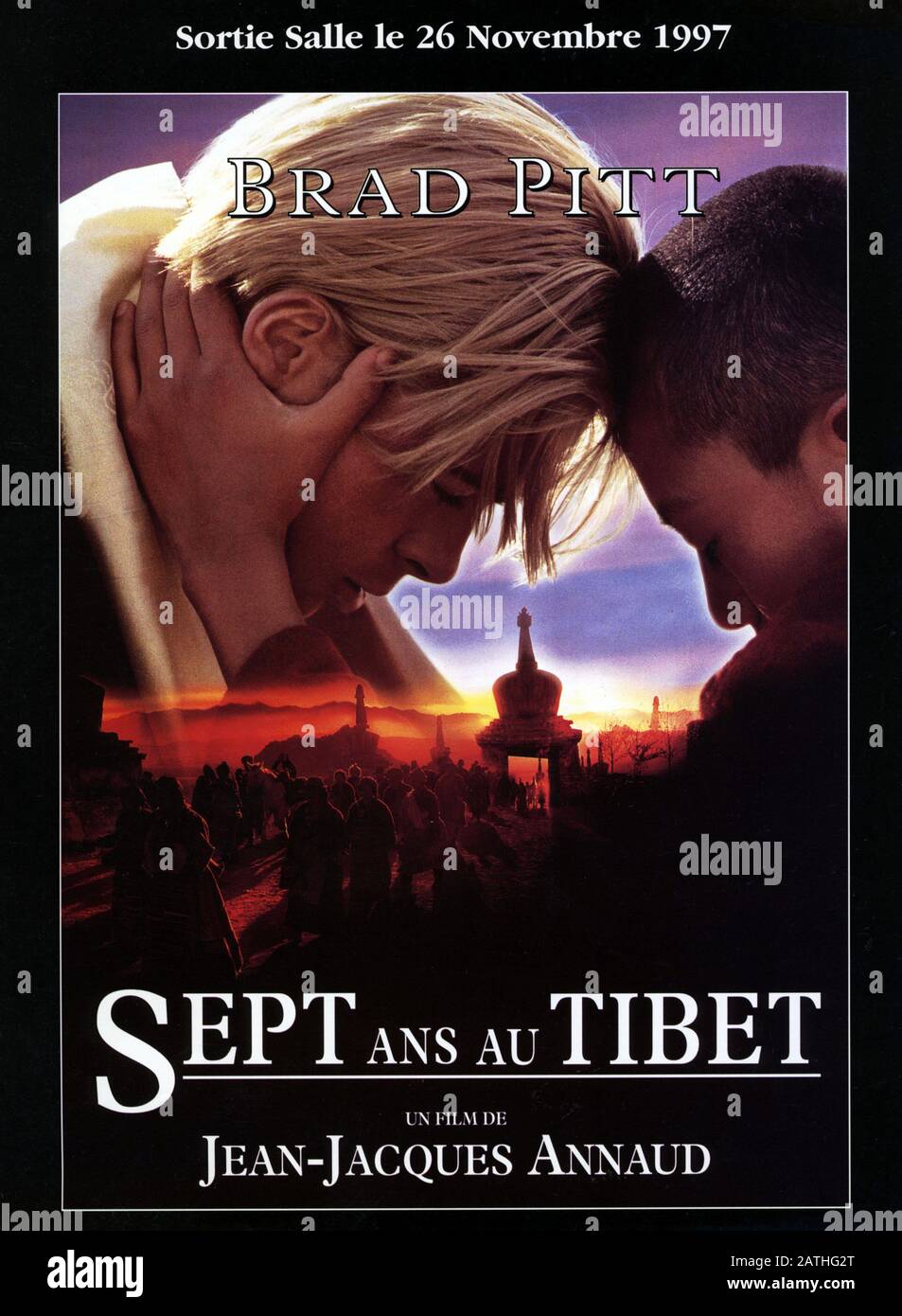 Sette Anni In Tibet Anno : 1997 Direttore Degli Stati Uniti : Jean-Jacques Annaud Brad Pitt, Jamtsho Wangchuk Poster (P. Foto Stock