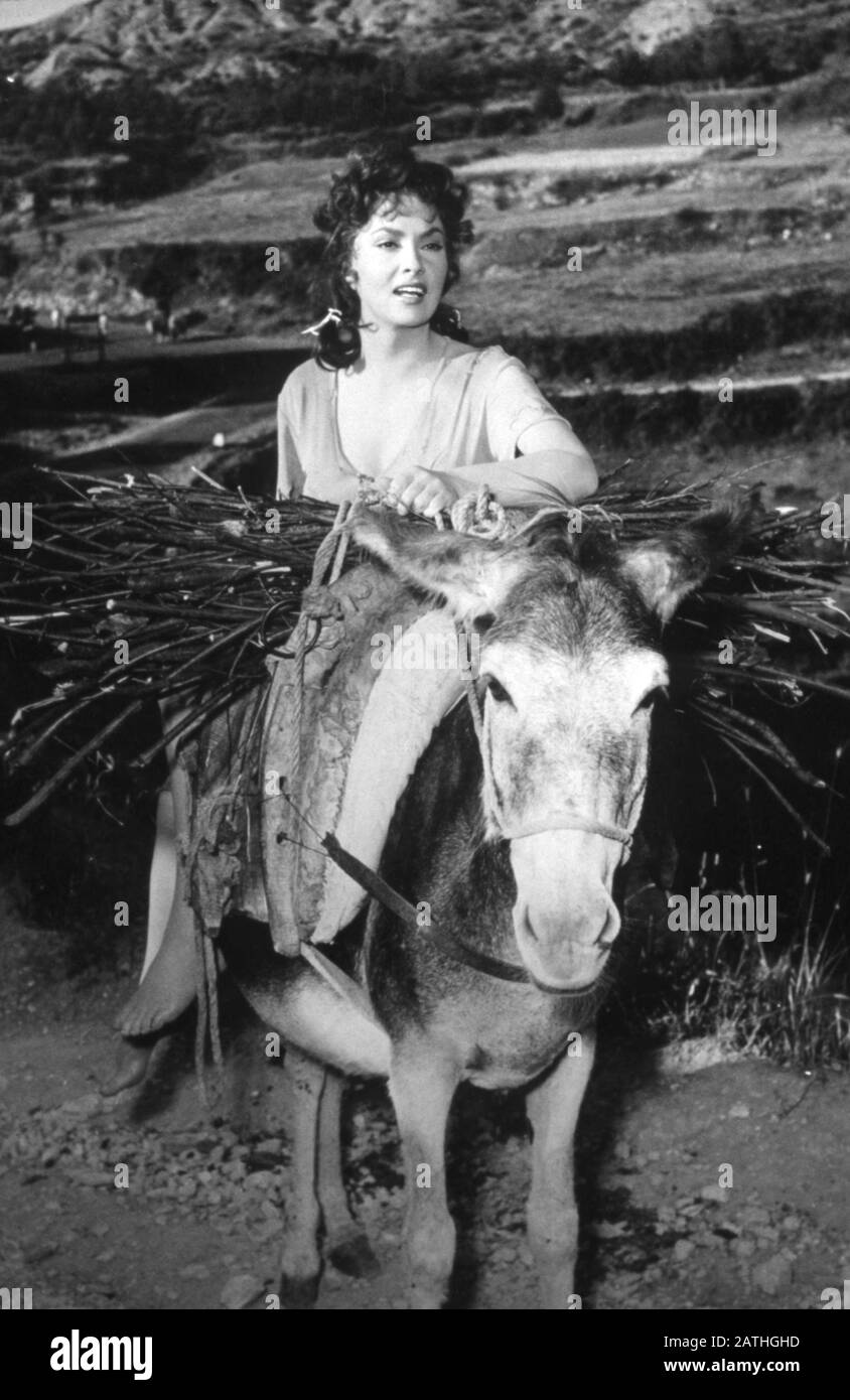 Pane, amore e fantasia Pane, Amore e sogni anno: 1953 Direttore Italia: Luigi Comencini Gina Lollobrigida Foto Stock