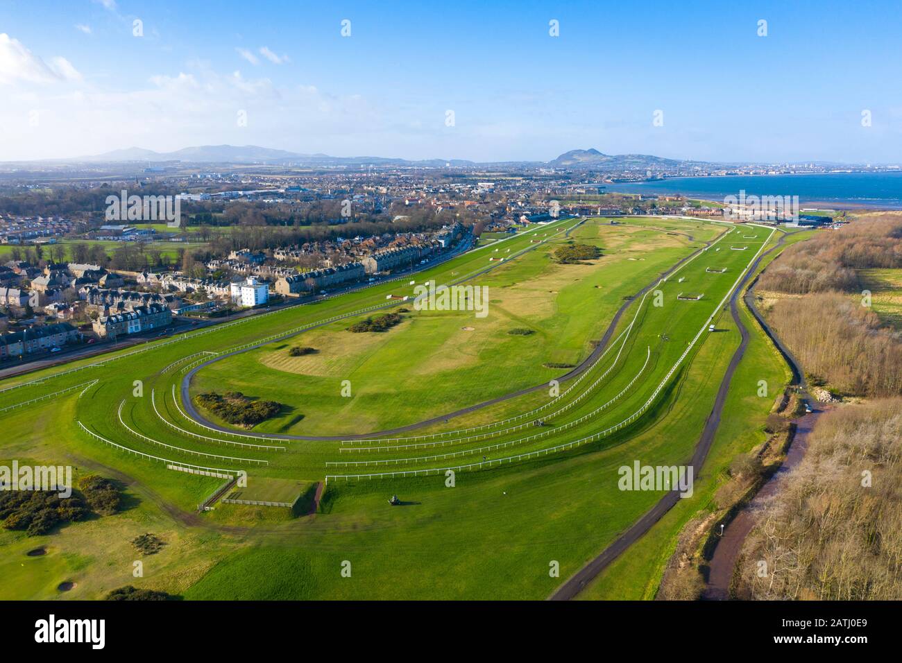 Veduta aerea del Musselburgh Old Golf Course e Musselburgh Racecourse, East Lothian, Scotland UK Foto Stock