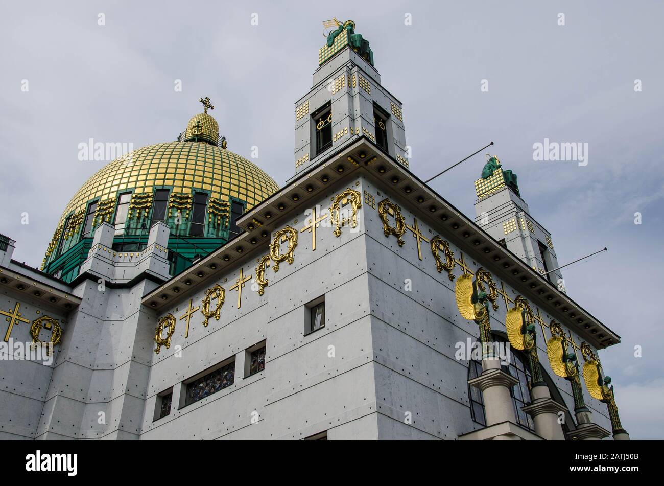 La chiesa di San Leopoldo, capolavoro architettonico di otto Wagner, è la prima chiesa moderna d'Europa e un gioiello dell'Art Nouveau viennese. Foto Stock