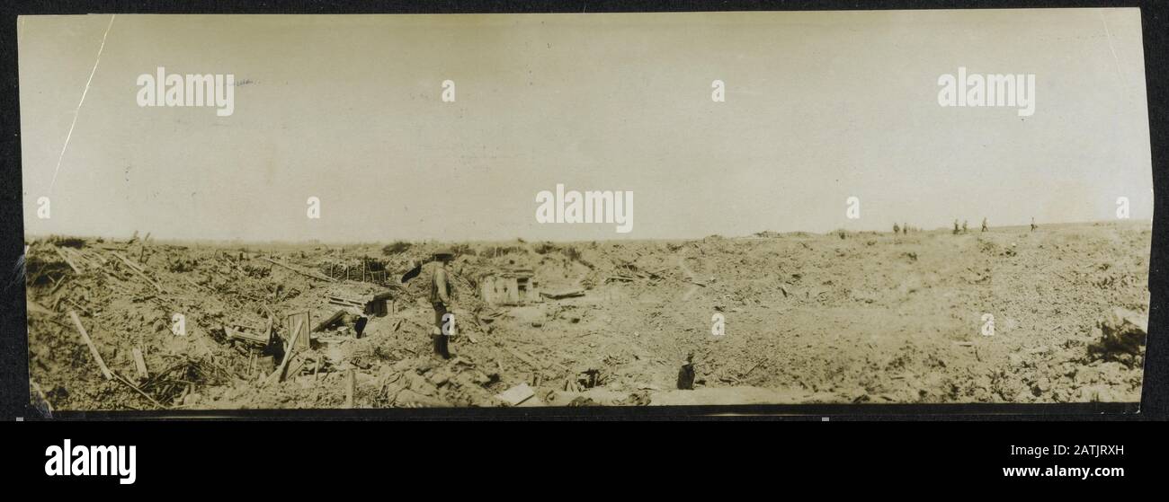 La grande battaglia di Messines Ridge Descrizione: Una vista delle vecchie linee tedesche. Annotazione: La battaglia per Messines Ridge. Guarda le vecchie linee tedesche. Data: Settembre 1916 luogo: Belgio, Mesen Parole Chiave: WWI, fronti, trincee Foto Stock