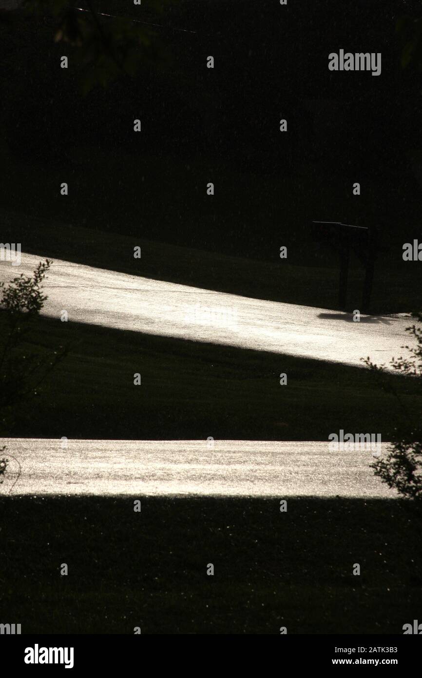 Luce brillante sulle strade Foto Stock