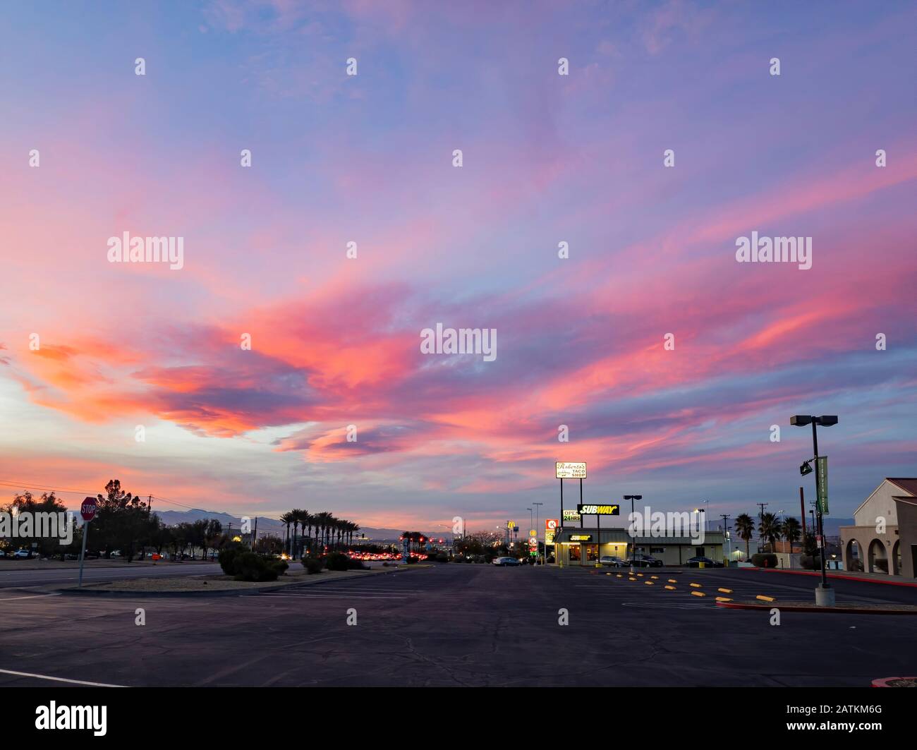 Henderson, 7 GENNAIO: Tramonto Street vista della città il 7 GENNAIO 2020 a Henderson, Nevada Foto Stock
