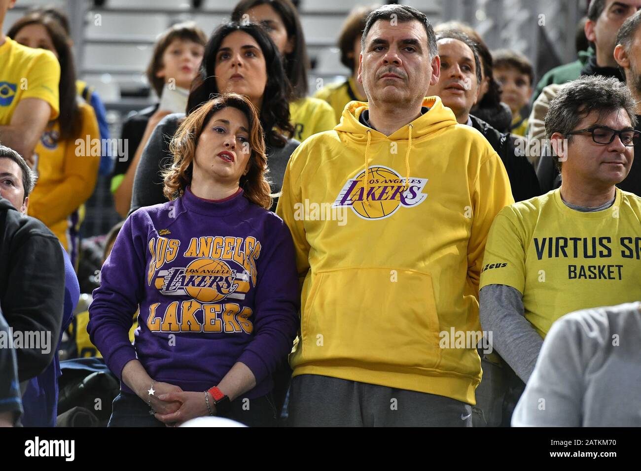 Virtus Roma, che vede Oriora Pistoia passo 80-81 dopo il cesto 2" dalla fine di Johnson, esce sconfitto ancora una volta sulla sirena. Partita giocata in memoria di Kobe Bryant, celebrata dalle due squadre con una camicia indossata durante il riscaldamento. (Foto Di Domenico Cippitelli/Pacific Press) Foto Stock