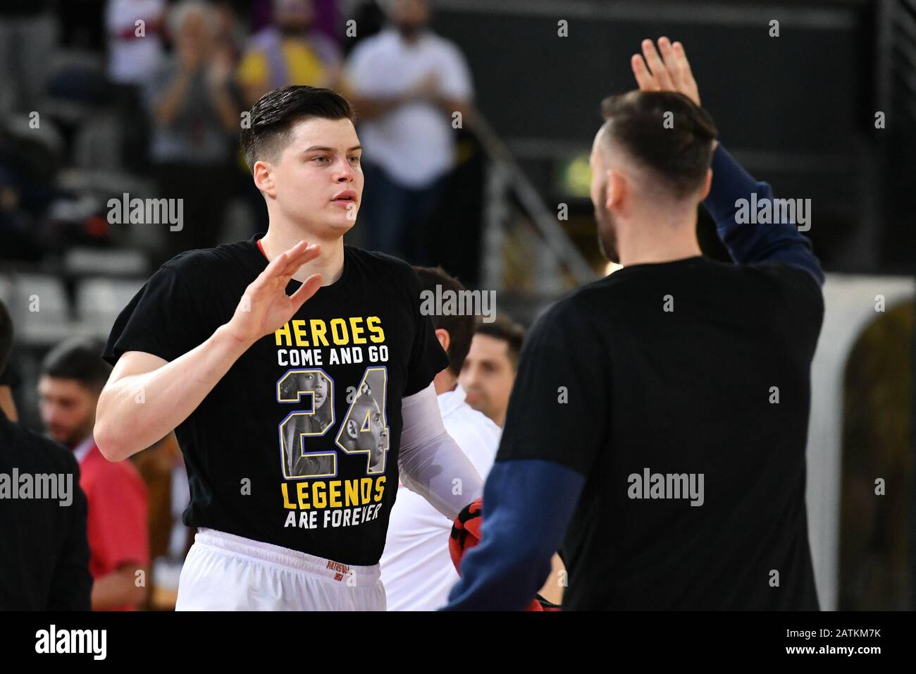 Virtus Roma, che vede Oriora Pistoia passo 80-81 dopo il cesto 2" dalla fine di Johnson, esce sconfitto ancora una volta sulla sirena. Partita giocata in memoria di Kobe Bryant, celebrata dalle due squadre con una camicia indossata durante il riscaldamento. (Foto Di Domenico Cippitelli/Pacific Press) Foto Stock