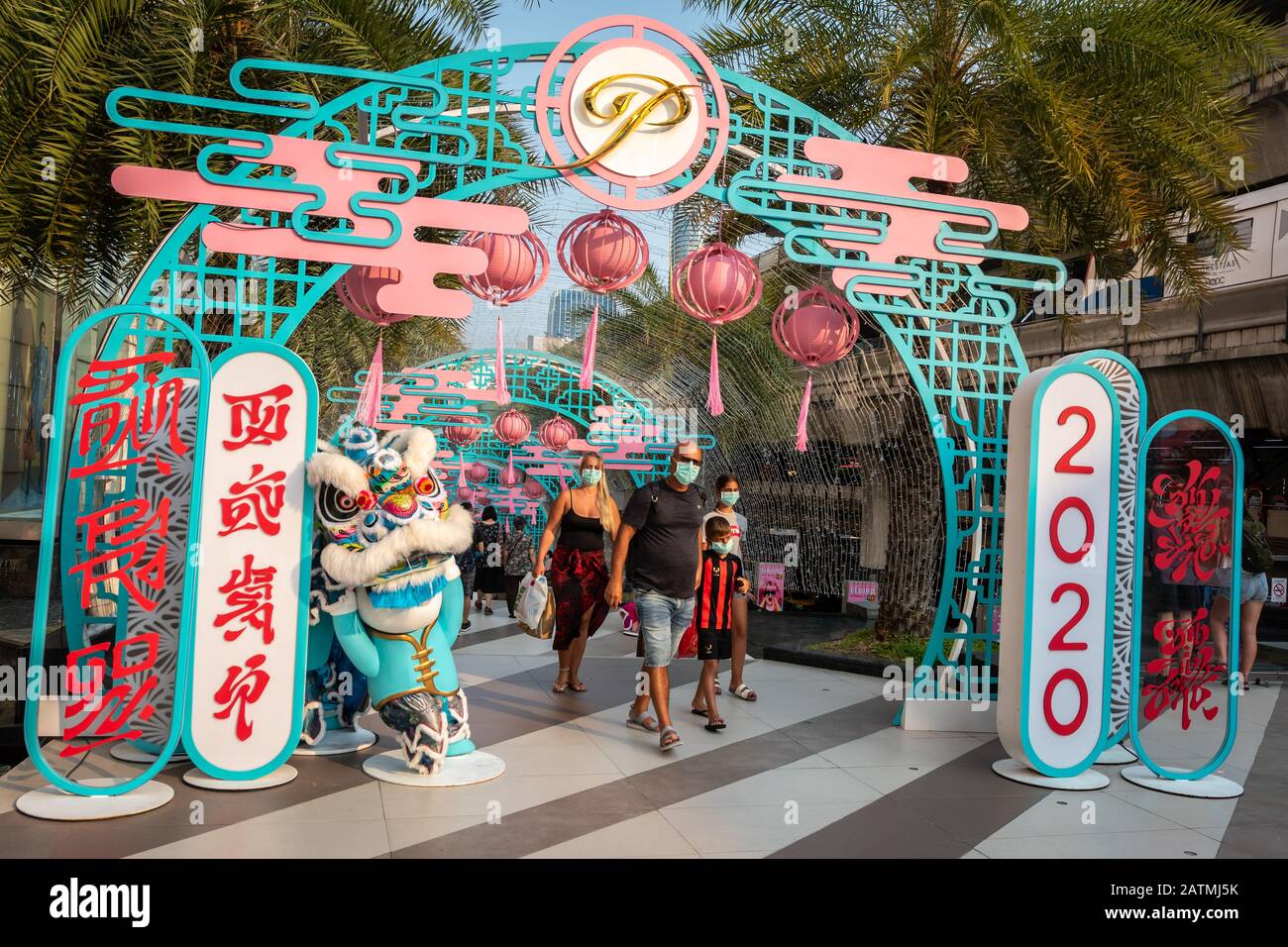 I turisti celebrano il Capodanno cinese nonostante le notizie di Coronavirus Foto Stock