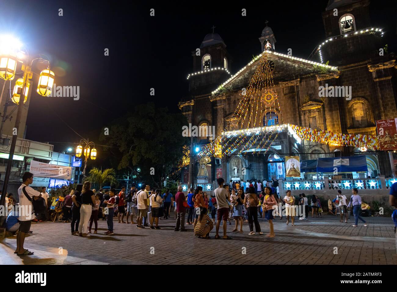 18 gennaio 2020 Persone che partecipano al festival viva sino nino manila, Manila, Filippine Foto Stock