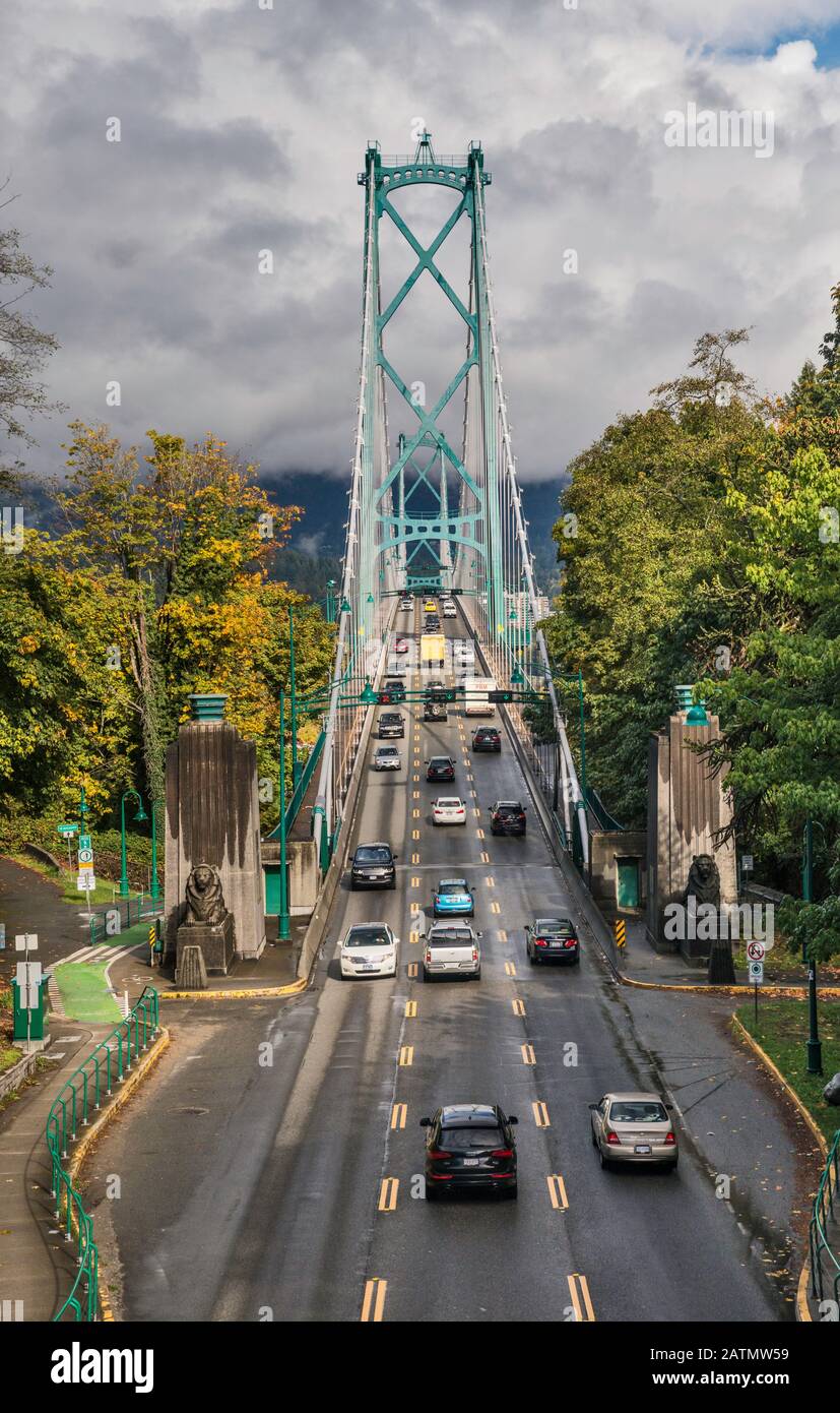 Lions Gate Bridge, Vista Da Stanley Park A Vancouver, British Columbia, Canada Foto Stock