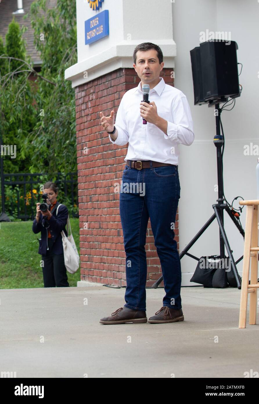 12 luglio 2019, dover, New Hampshire, Stati Uniti: Candidato presidenziale democratico Pete Buttigieg, South Bend Indiana Mayor e un apertamente gay democratico, che si batte a dover, New Hampshire. Foto Stock