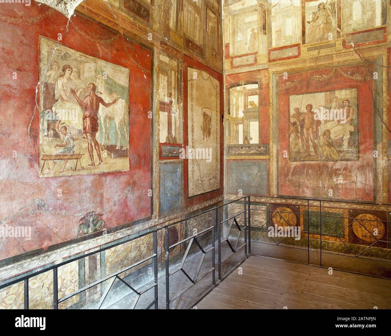 Italia, Pompei. Casa dei Vettii, 1st secolo d.C. Exedra. Affreschi. Foto Stock
