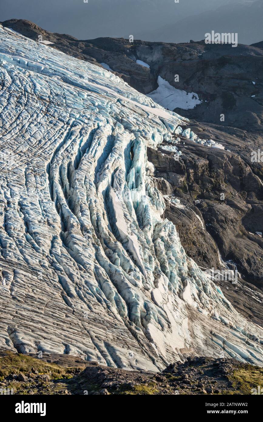 Crepacci Al Ghiacciaio Alerce Vicino A Refugio Otto Meiling, Il Massiccio Del Monte Tronador, Le Ande, Il Parco Nazionale Nahuel Huapi, Patagonia, Argentina Foto Stock