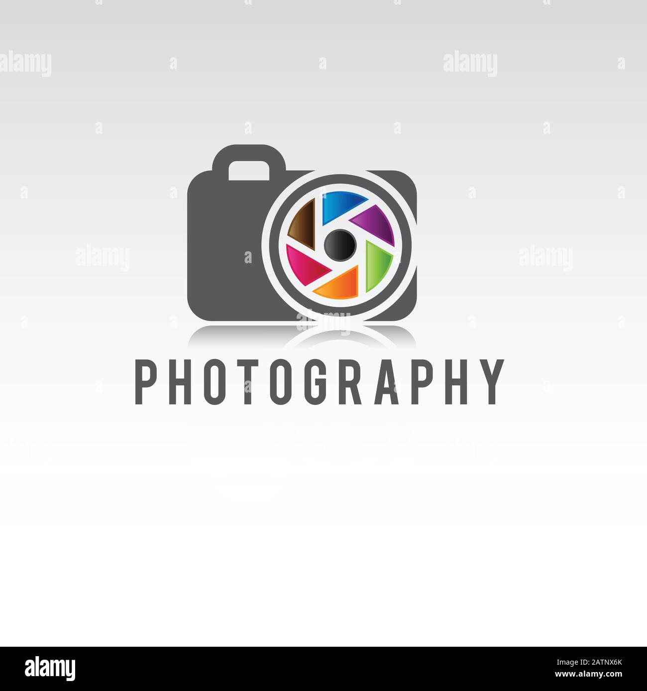 Logo Della Fotocamera E Concetto Di Fotografia Design In Sfondo Bianco. Modello Di Logo Del Fotografo, Logo Fotografico, Fotocamera Fotografica Illustrazione Vettoriale