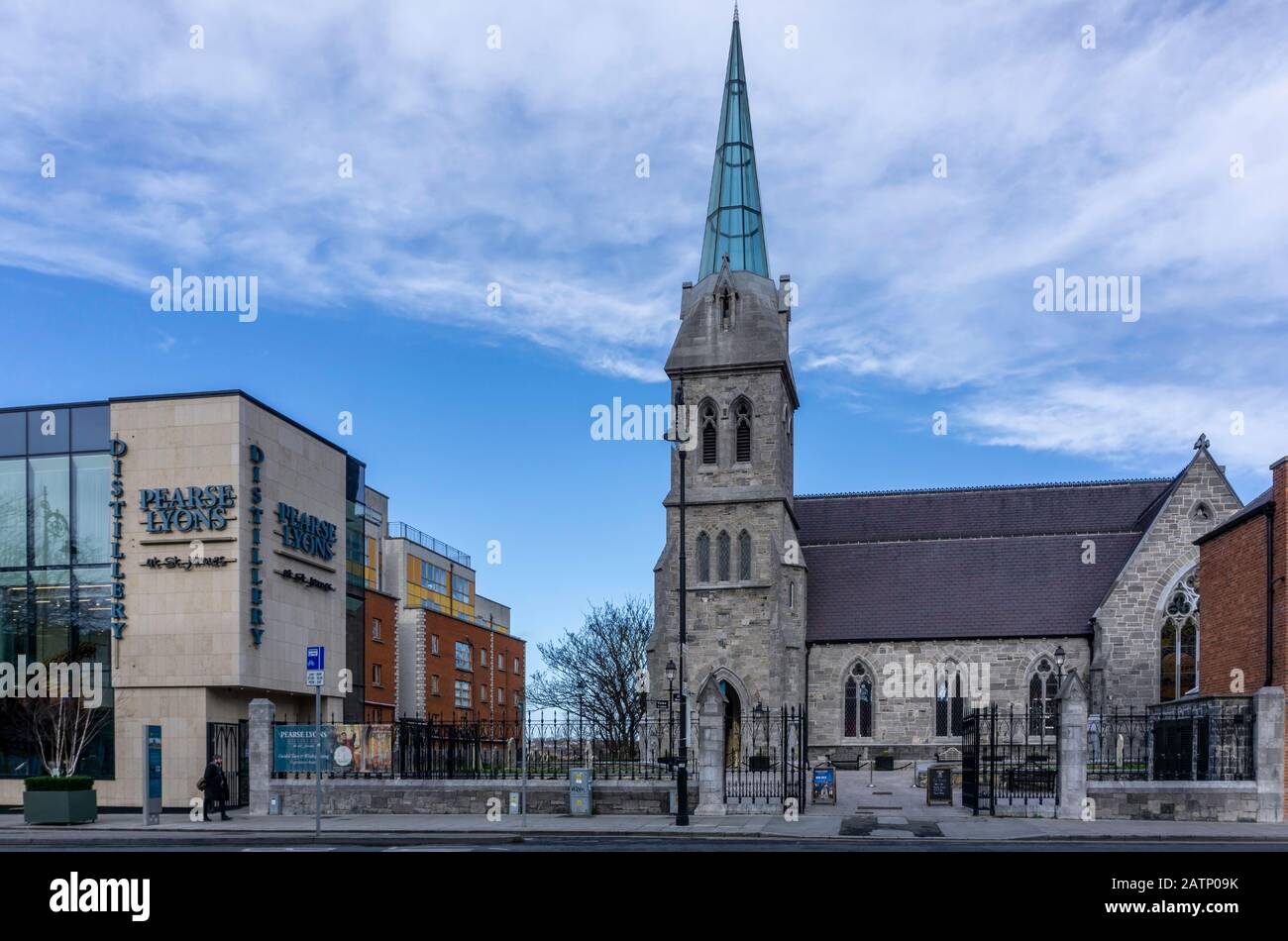 St James Church, ex chiesa parrocchiale d'Irlanda A James Street Dublin, ora parte del complesso della distilleria Pearse Lyons. Foto Stock