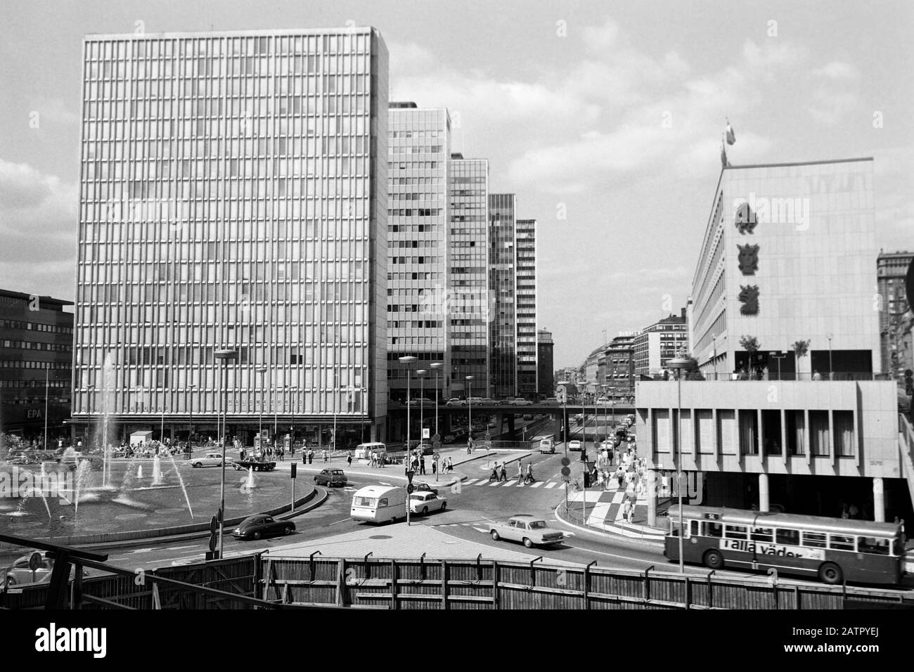 Sergels Platz und die fünf City-Hochhäuser, Stoccolma, Schweden, 1969. Sergels Square e i cinque grattacieli della città, Stoccolma, Svezia, 1969. Foto Stock
