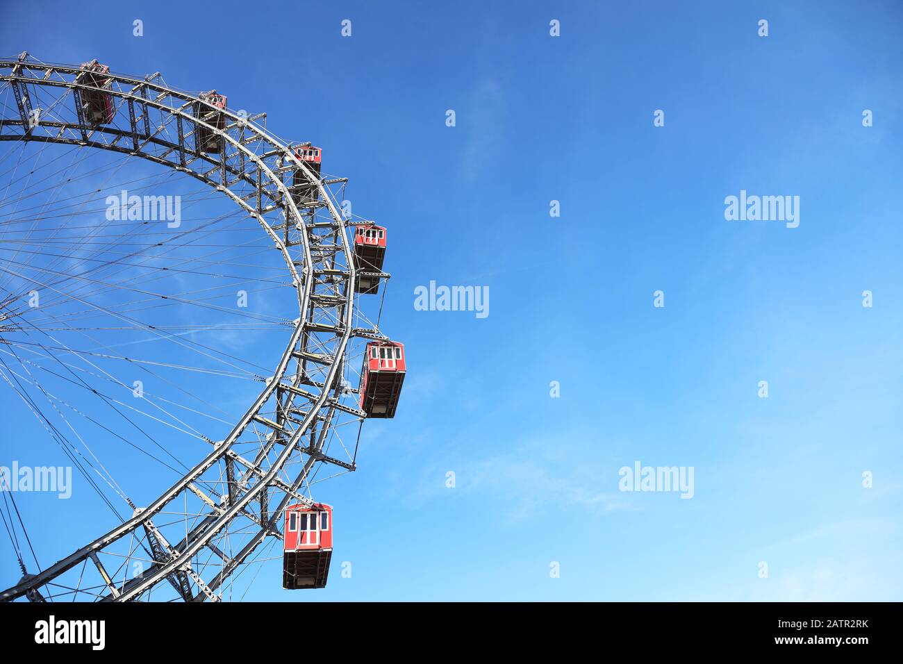 La grande ruota panoramica 'Wiener Riesenrad' è il punto di riferimento principale di Vienna, Austria Foto Stock