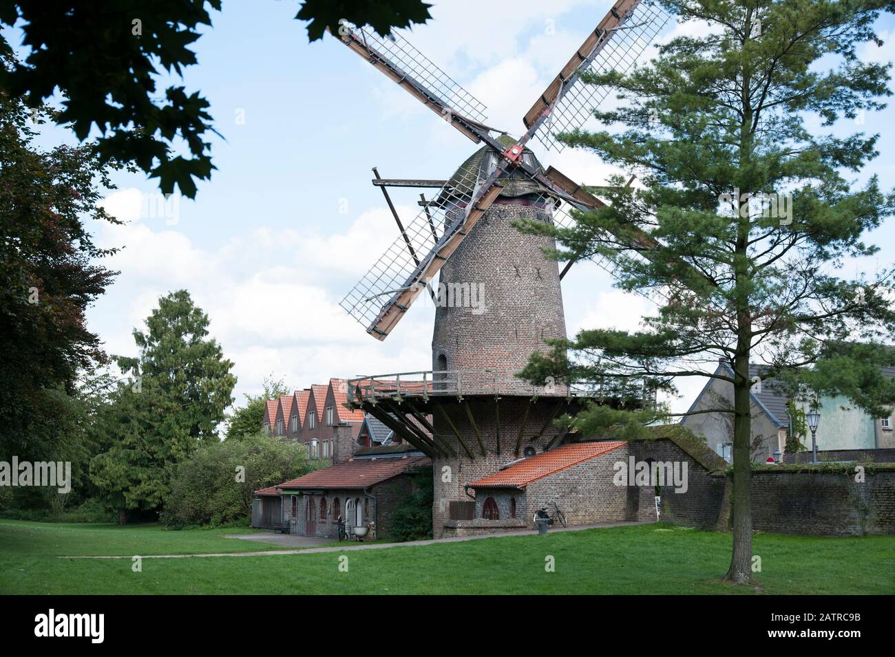 Krimhild Windmuehle a Xanten am Niederreihn Foto Stock