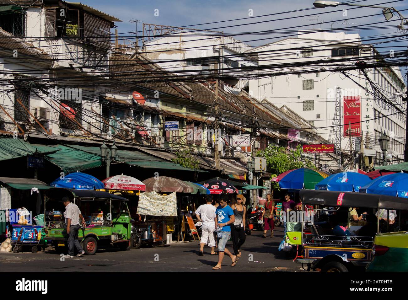 Khao Sanh Road, Bangkok, Tailandia. Foto Stock