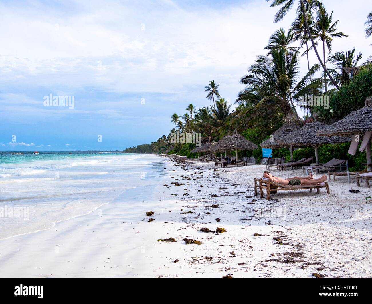 Situato sulla spiaggia sulla costa nord-orientale di Zanzibar, Tanzania Foto Stock