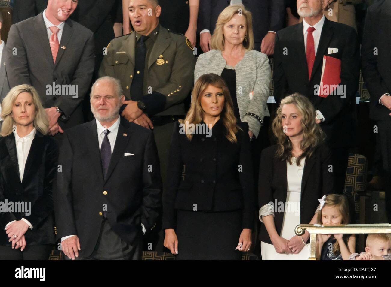 Washington, Stati Uniti D'America. 04th Feb, 2020. Il commentatore politico Rush Limbauh, e First Lady Melania Trump, sono visti durante il discorso sullo stato dell'Unione del 2020 a Capitol Hill il 4 febbraio 2020. Credito: Alex Wroblewski/CNP | utilizzo nel mondo credito: DPA/Alamy Live News Foto Stock