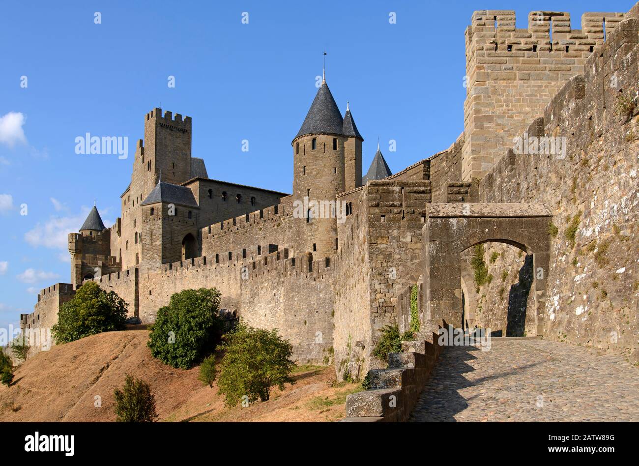Porte De L' Aude, Carcassonne, Languedoc-Roussillon, Frankreich, Europa Foto Stock