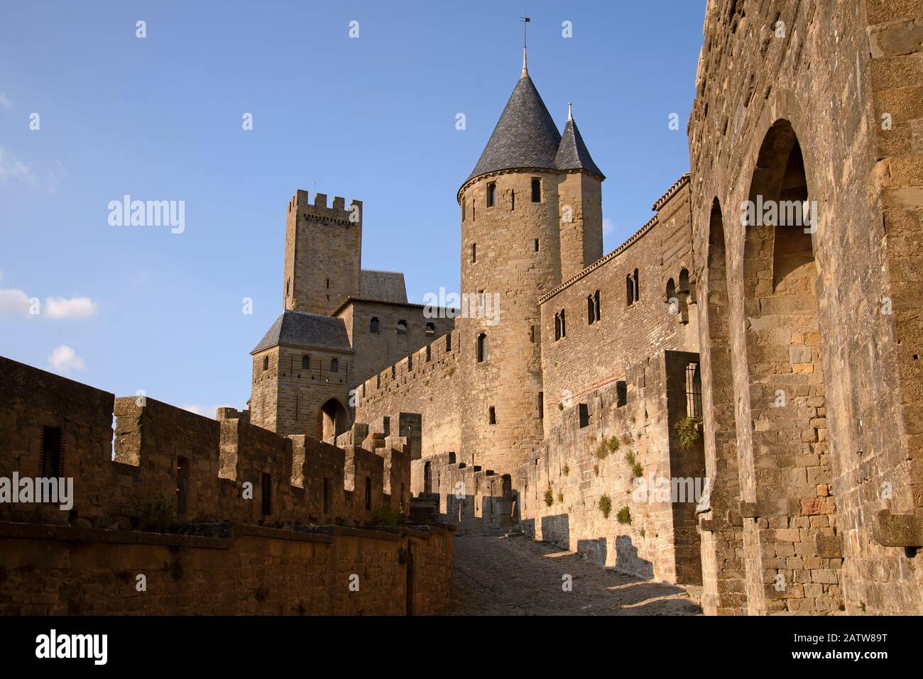 Porte De L' Aude, Carcassonne, Languedoc-Roussillon, Frankreich, Europa Foto Stock
