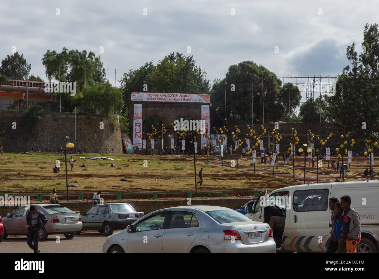 Addis Abeba, Etiopia - novembre 2018: Grande fiera etiope in piazza Meskel. La grande corsa etiope è il più grande evento di corsa in Africa Foto Stock