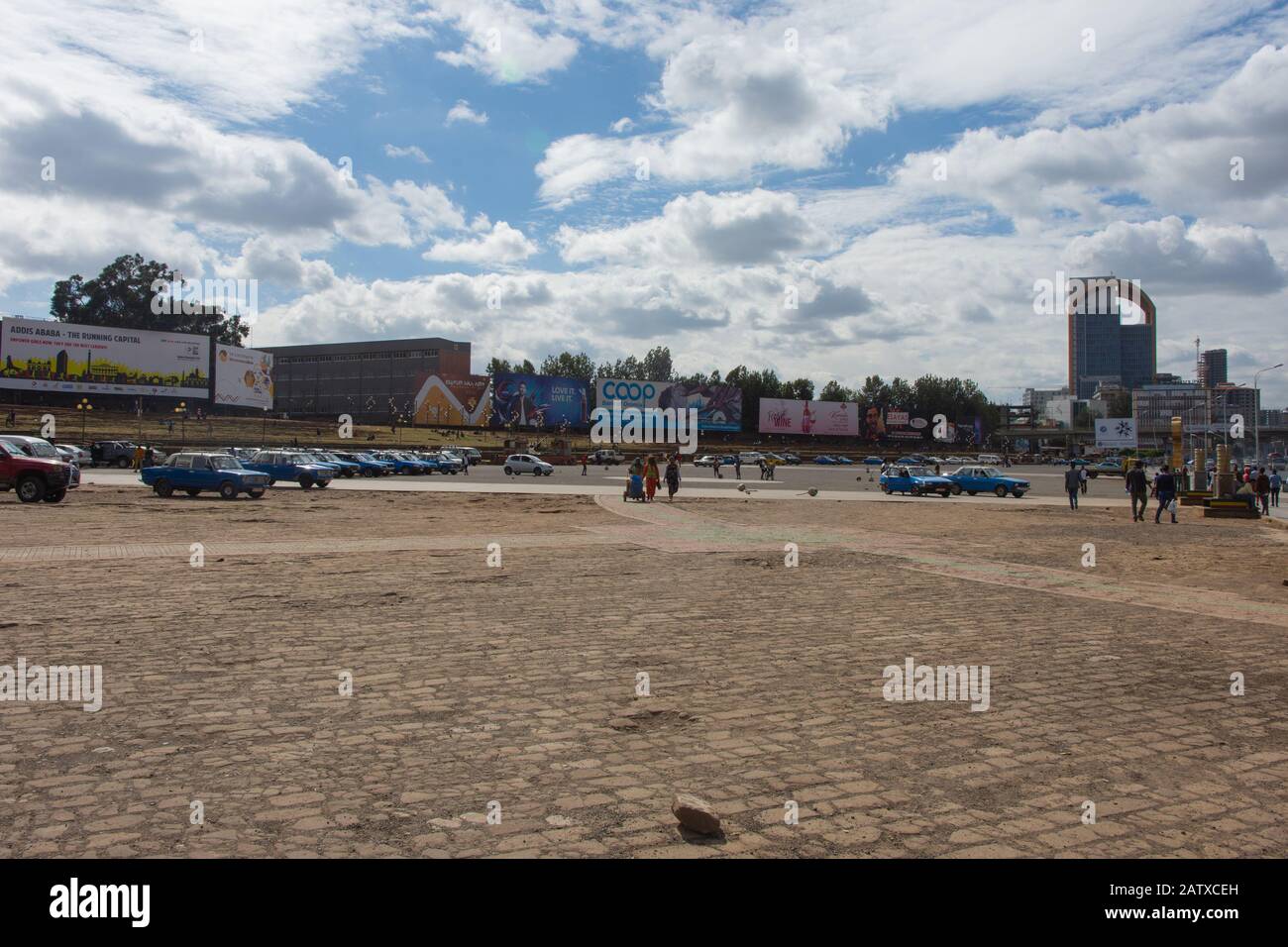 Addis Abeba, Etiopia - novembre 2018: Grande fiera etiope in piazza Meskel. La grande corsa etiope è il più grande evento di corsa in Africa Foto Stock