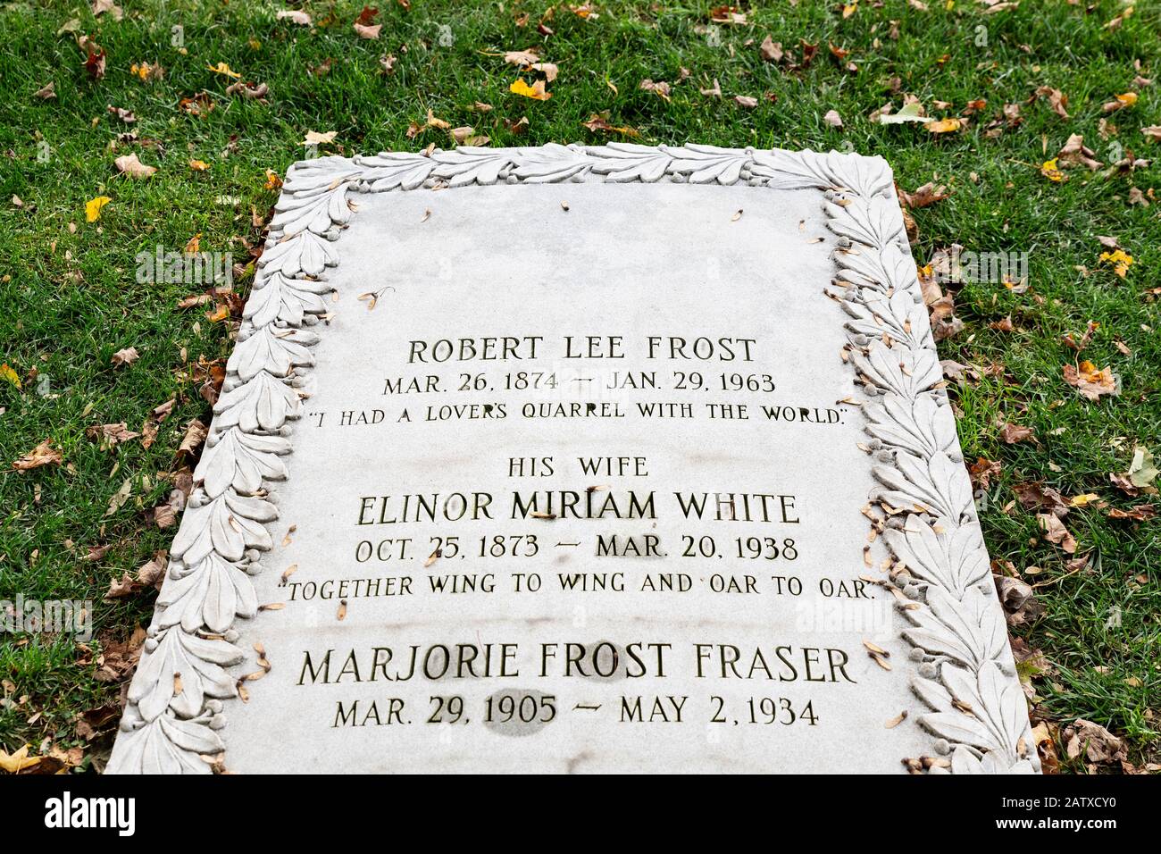Marcatore di sepoltura del poeta americano Robert Frost. Foto Stock