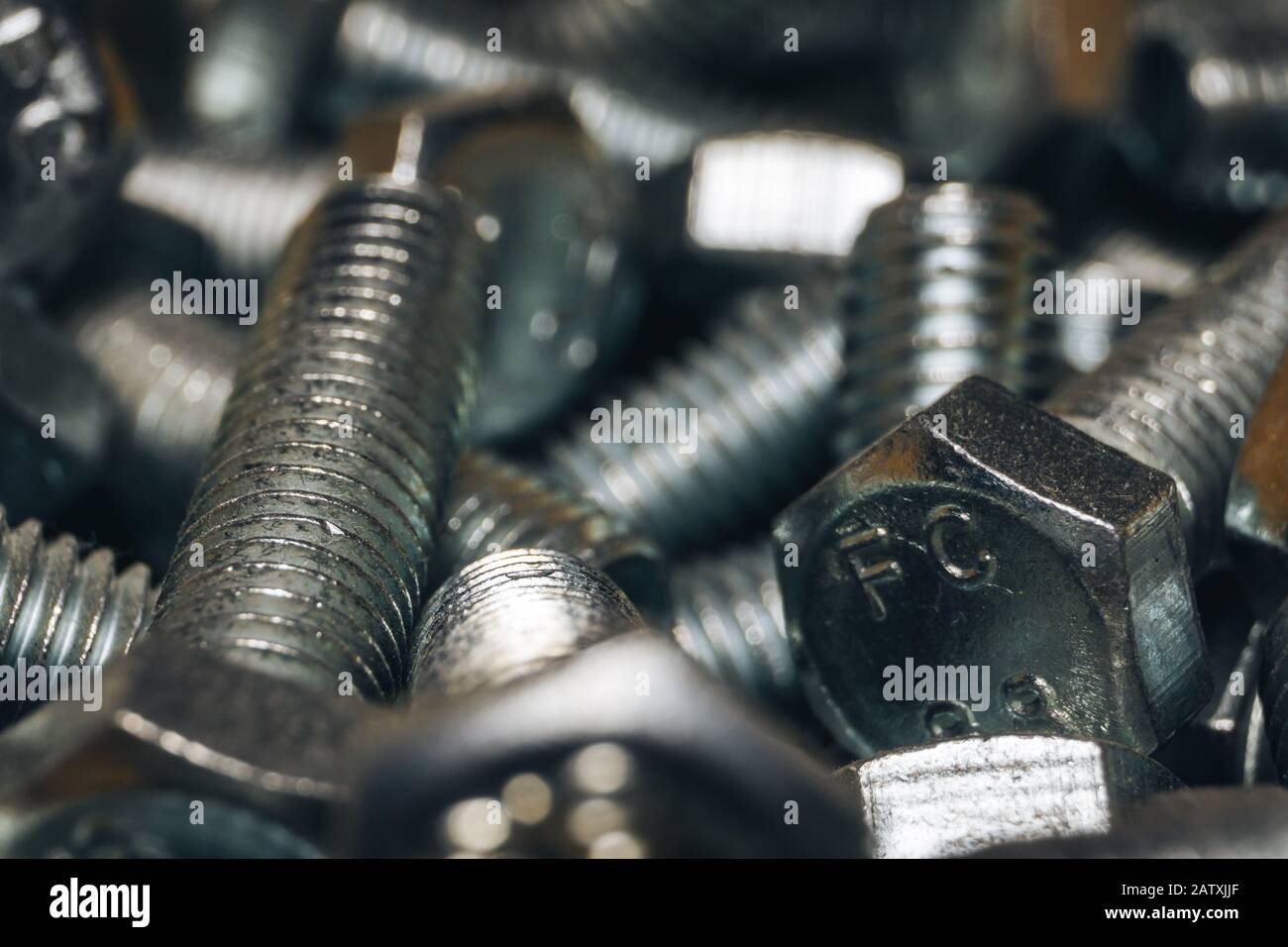 Colpo macro di un bullone esagonale Foto Stock