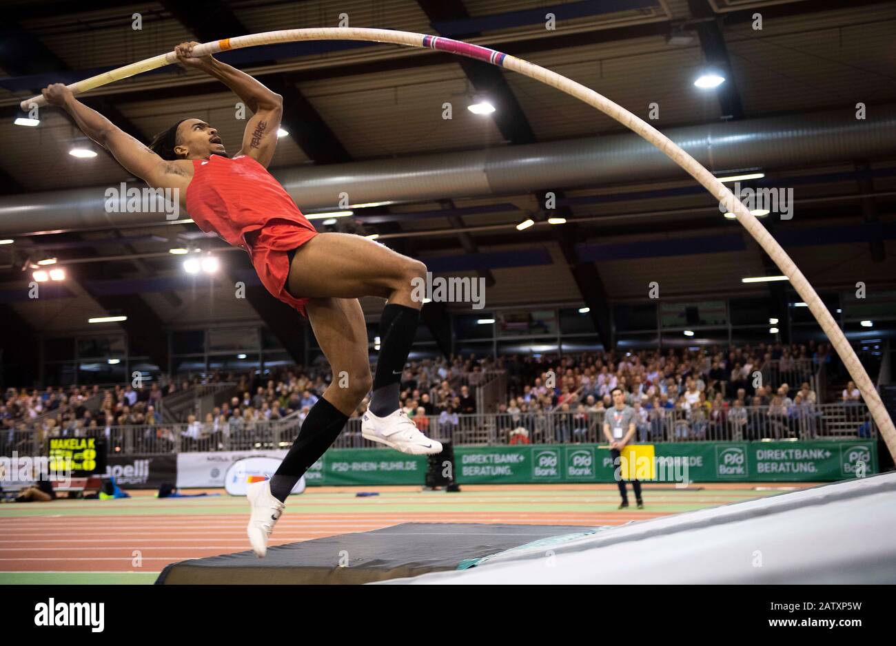 Bo Kanda LITA BAEHRE (Germania/Bayer 04 Leverkusen) azione. Pole Vault of Men, Athletics World Athletics Indoor Tour, PSD Bank Meeting, il 1st febbraio 2020 a Duesseldorf/Germania. Â | utilizzo in tutto il mondo Foto Stock