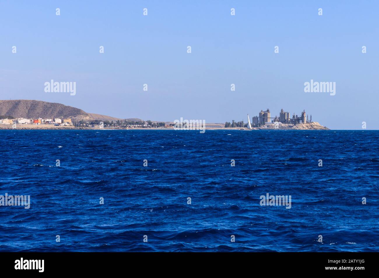 Desaladora Anfi del Mar, impianto di desalinizzazione sulla costa meridionale, Gran Canaria, Isole Canarie Foto Stock