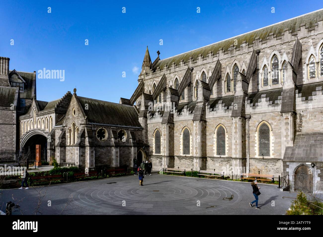 I terreni della Cattedrale di Christ Church in Wood Quay, Dublino, edificio originale risale a 1028ad. E' una delle principali attrazioni turistiche. Foto Stock