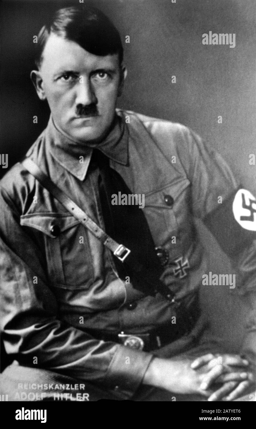 1930'S : ADOLF HITLER ' REICHSKANZLER ' - NAZISMO - NAZISTA - NAZISMO - NAZISTA - NAZISTA - SECONDA GUERRA MONDIALE - BAFFI - BAFFI - BAFFI - DITTA Foto Stock