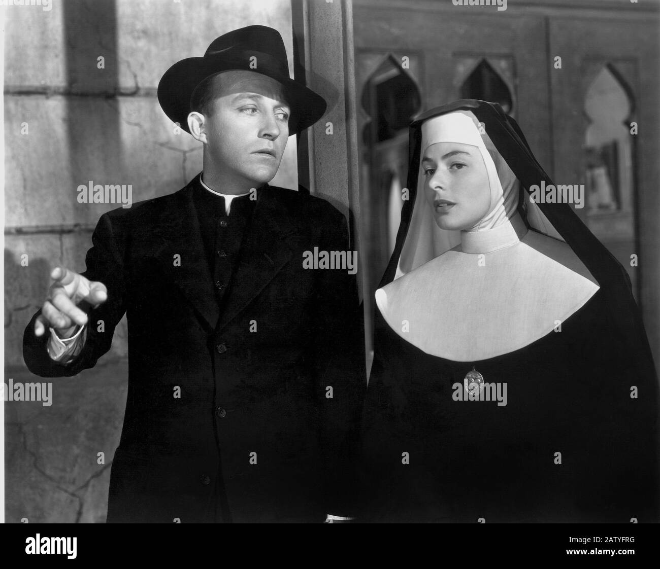 1945 : INGRID BERGMAN ( 1915 - 1982 ) con BING CROSBY ( 1904 - 1977 ) in ' le campane di Santa Maria ' ( le campane di Santa Maria ) di Leo Mc Carey Foto Stock