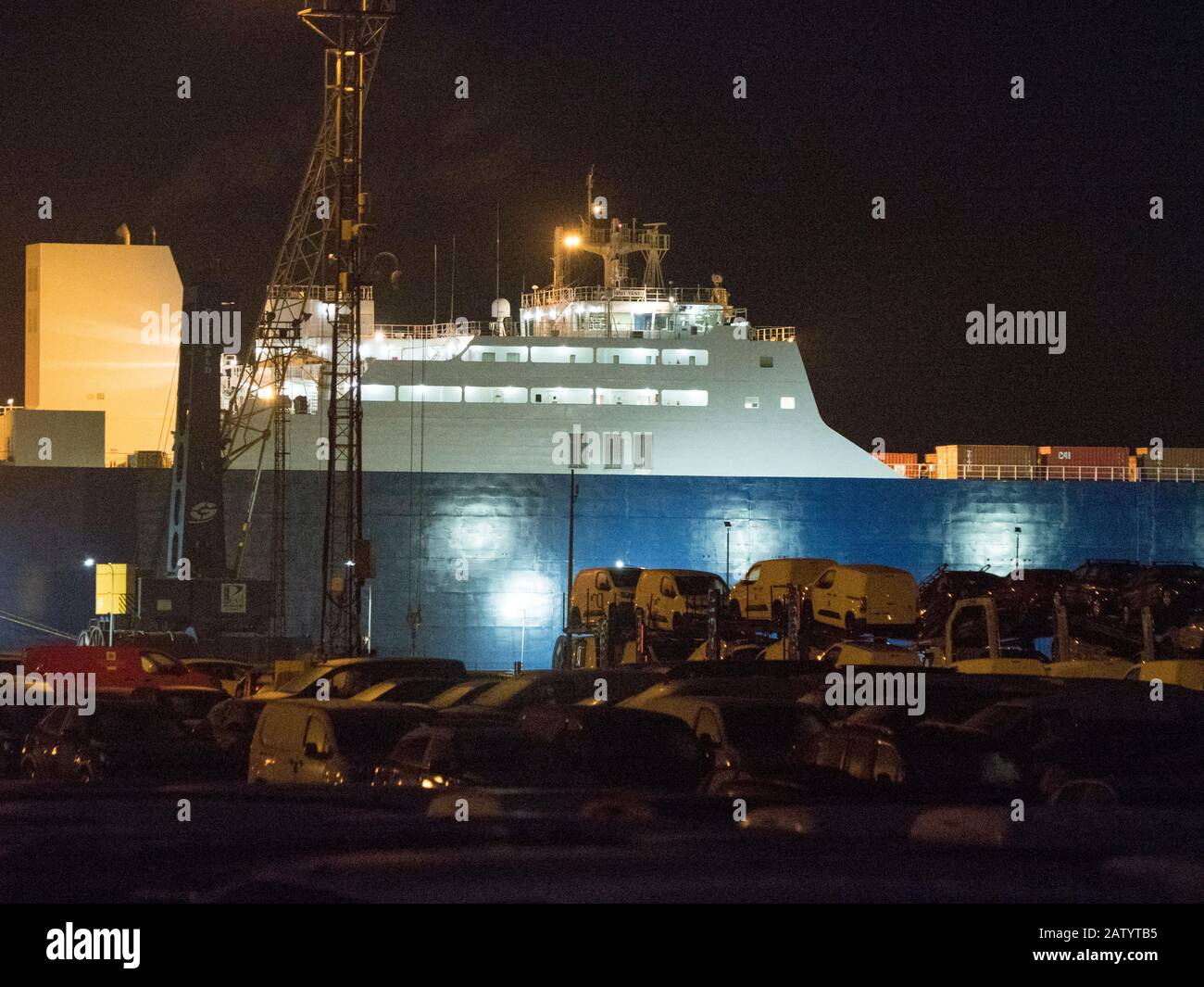 Sheerness, Kent, Regno Unito. 5th Feb, 2020. La controversa nave Saudita 'Bahri Yanbu' ormeggiata nel porto di Sheerness questa sera. La nave era originariamente dovuta al molo di Anversa alcuni giorni fa, e poi a Tilbury, ma entrambe sono state abbandonate a causa dei manifestanti. Credito: James Bell/Alamy Live News Foto Stock