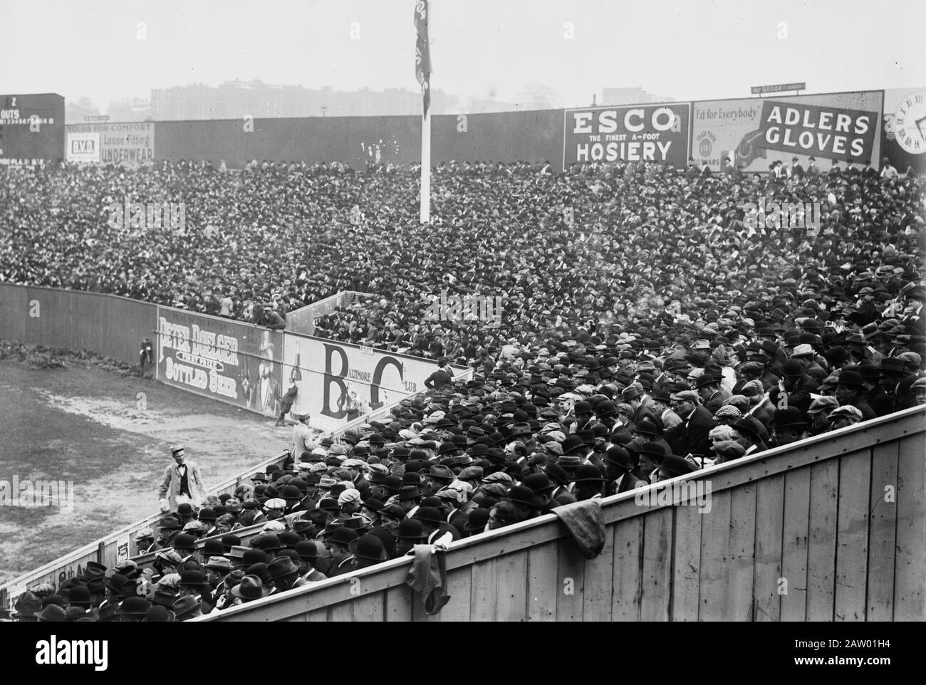 Bleachers, World Series, Polo Grounds [1913 Ottobre 9] Foto Stock