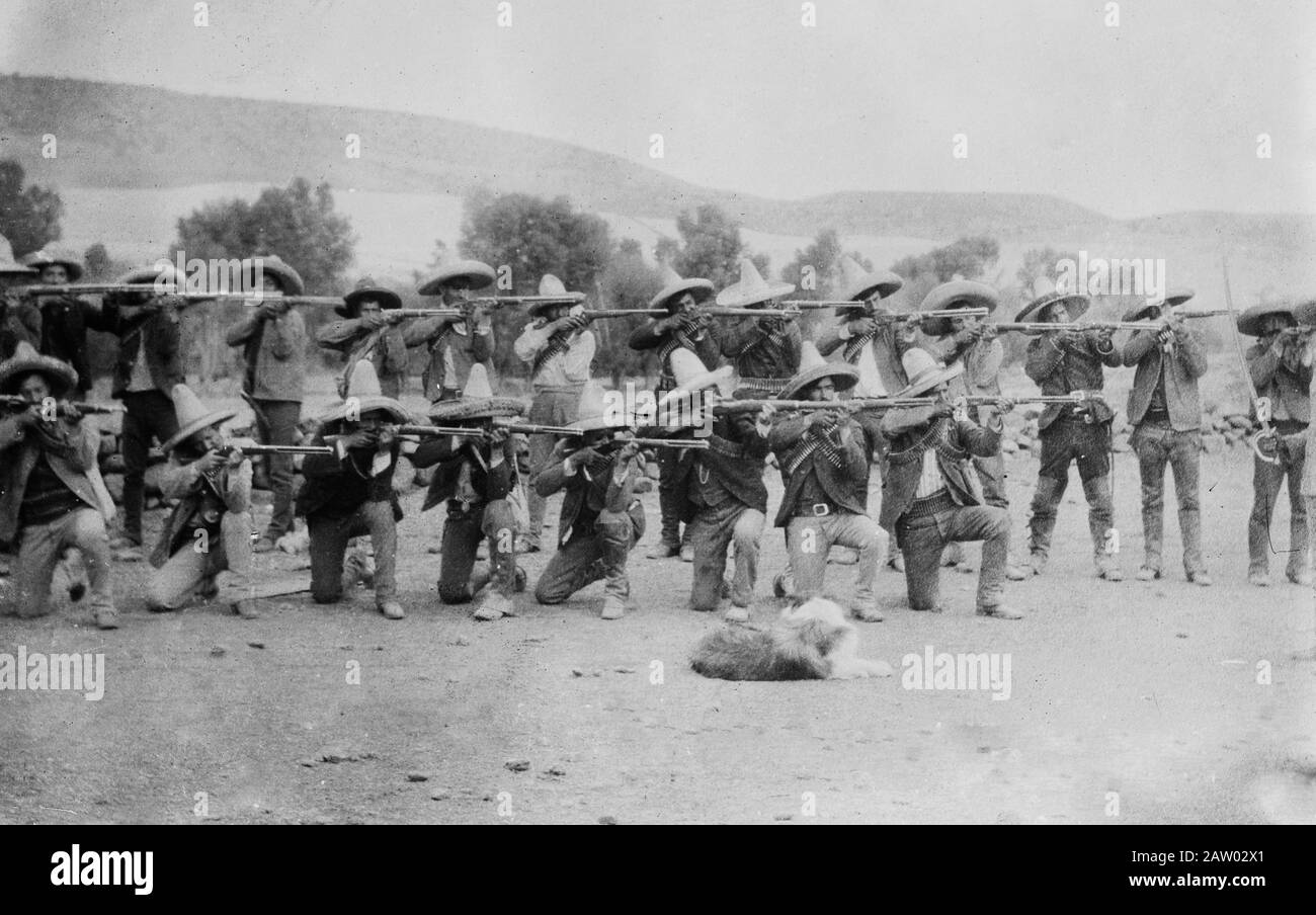 Soldati durante la Rivoluzione messicana Foto Stock