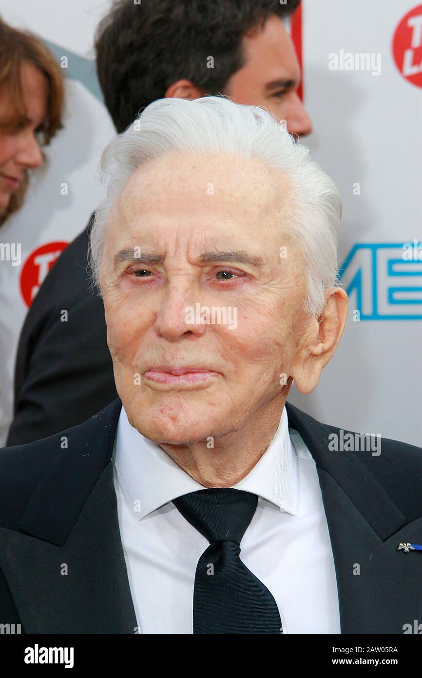 Kirk Douglas al TV Land PRIME 37th AFI Life Achievement Award in onda su TV Land il 19th luglio 2009 alle 9:00PM ET/PT - Arrivi tenuti presso i Sony Studios di Culver City, CA 11 giugno 2009. Foto di PictureLux Foto Stock