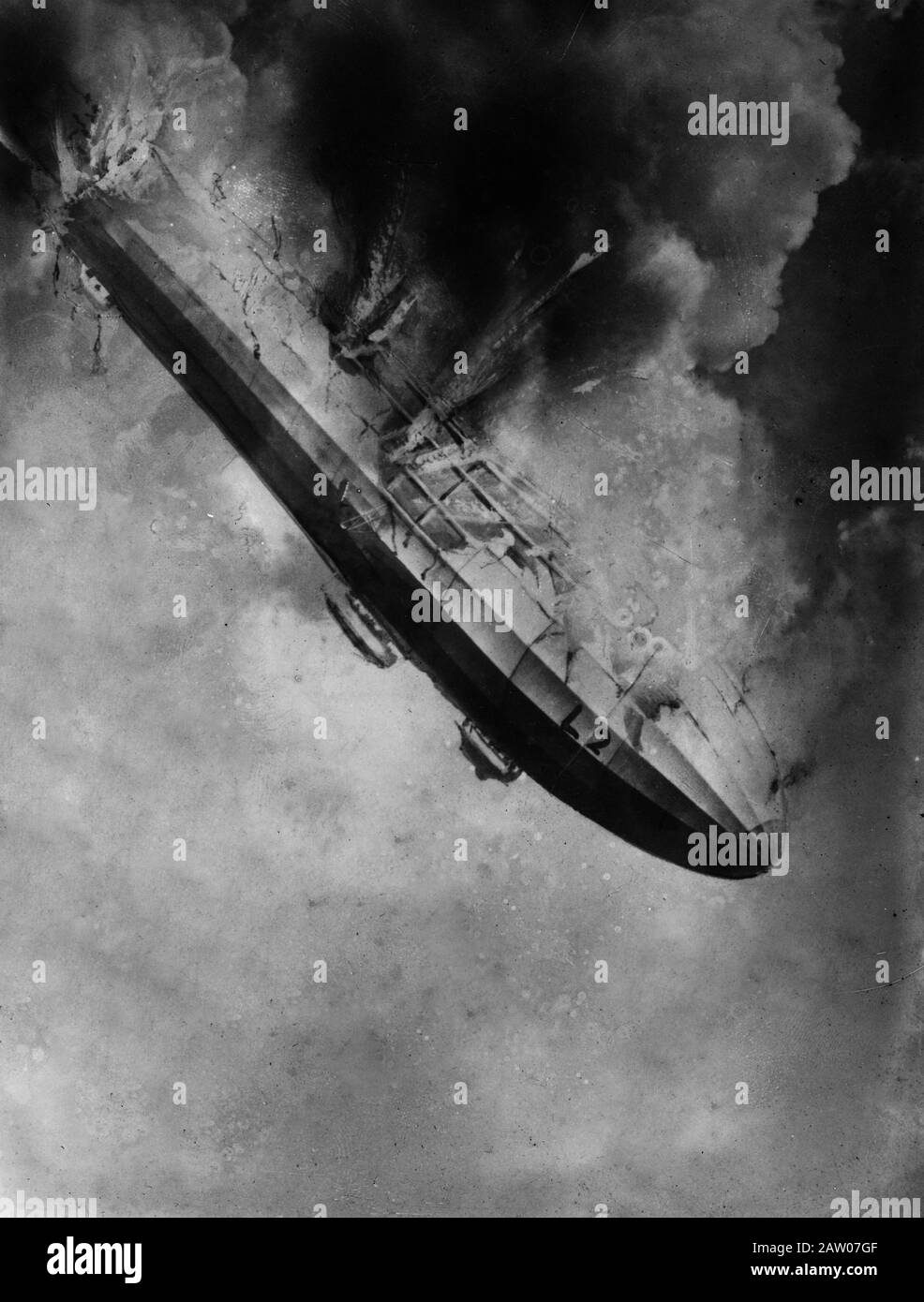 Zeppelin Incendio Disastro dello zeppelin immagini e fotografie stock ad alta risoluzione ...