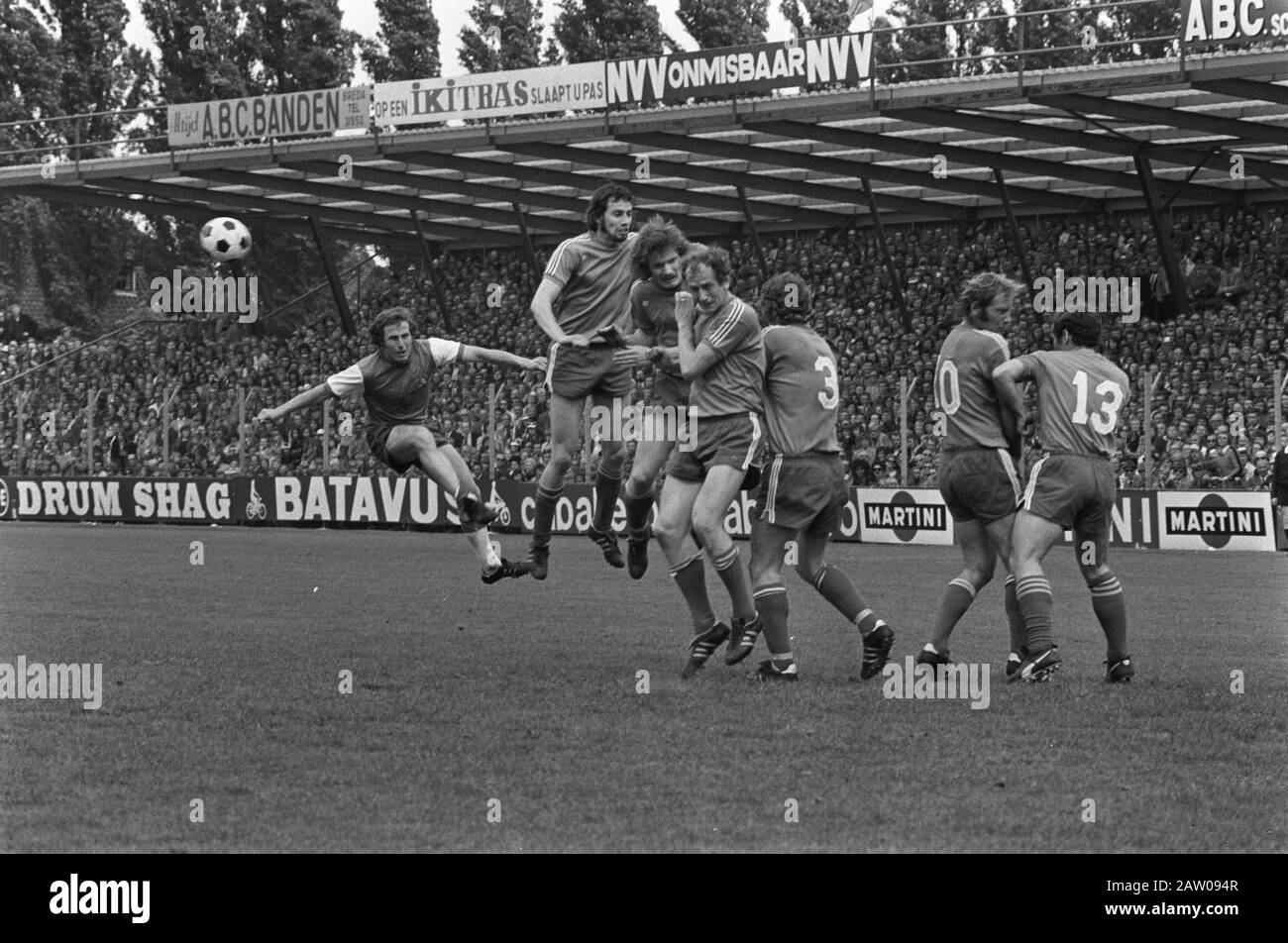 NAC contro Feyenoord 1-0 momenti di gioco Data: 12 maggio 1974 Parole Chiave: Sport, calcio Istituto Nome: Feyenoord Foto Stock