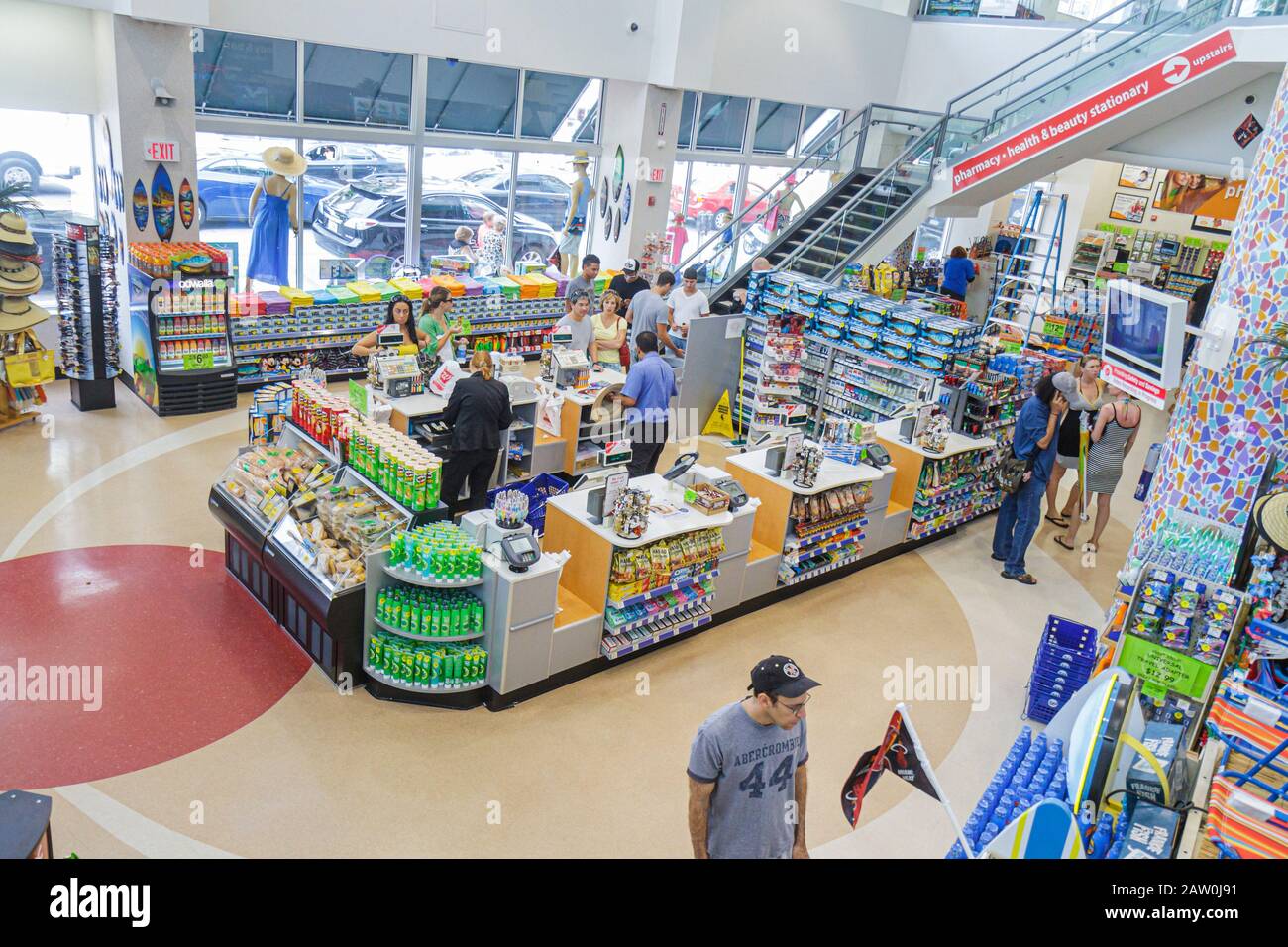 Miami Beach Florida,Walgreens,drogheria,farmacia,vendita prodotti display,vendita al dettaglio,vista dall'alto,visitatori viaggio viaggio turistico turismo la Foto Stock