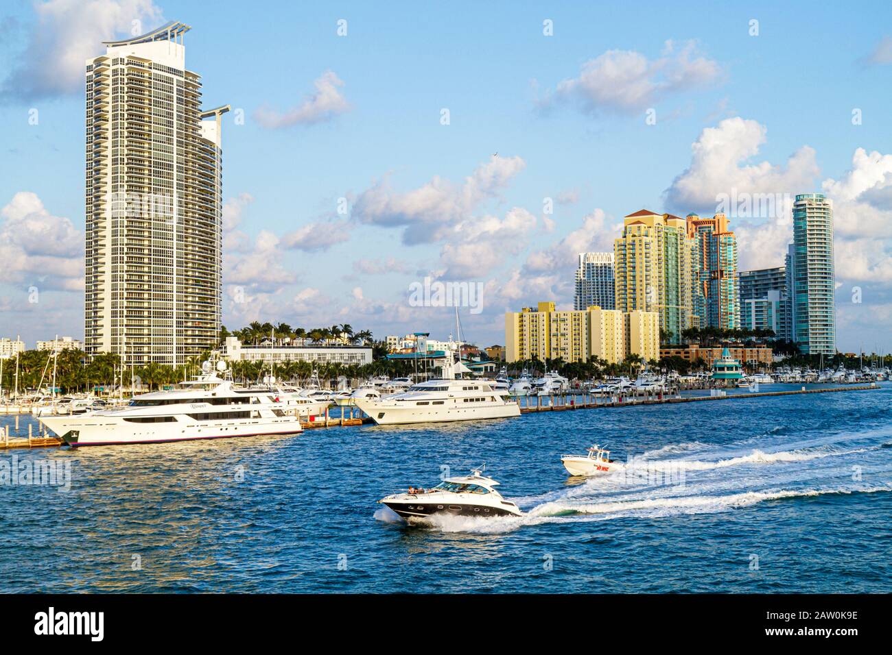 Miami Beach Florida,Miami Beach,Marina,alto,condomini condomini condomini condomini residence residence appartamenti appartamenti, edificio Foto Stock