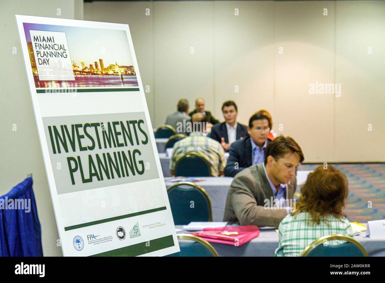 Miami Florida, James L. Knight Convention Center, Miami Financial Planning Day, consulenza gratuita, pianificatori guida, segno, pianificazione degli investimenti, FL101002045 Foto Stock