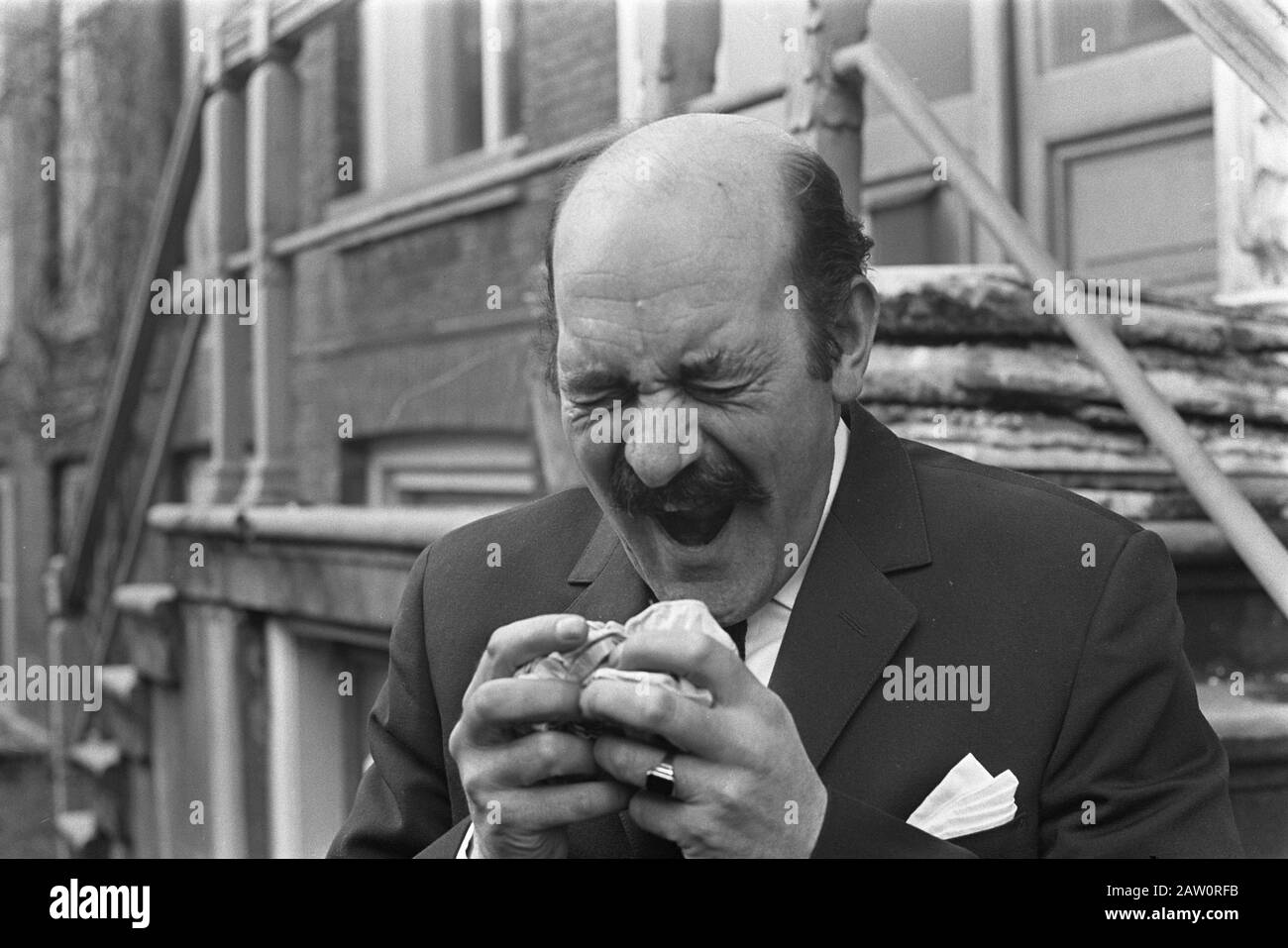 Starnuti Uomo Data: 6 Aprile 1967 Foto Stock