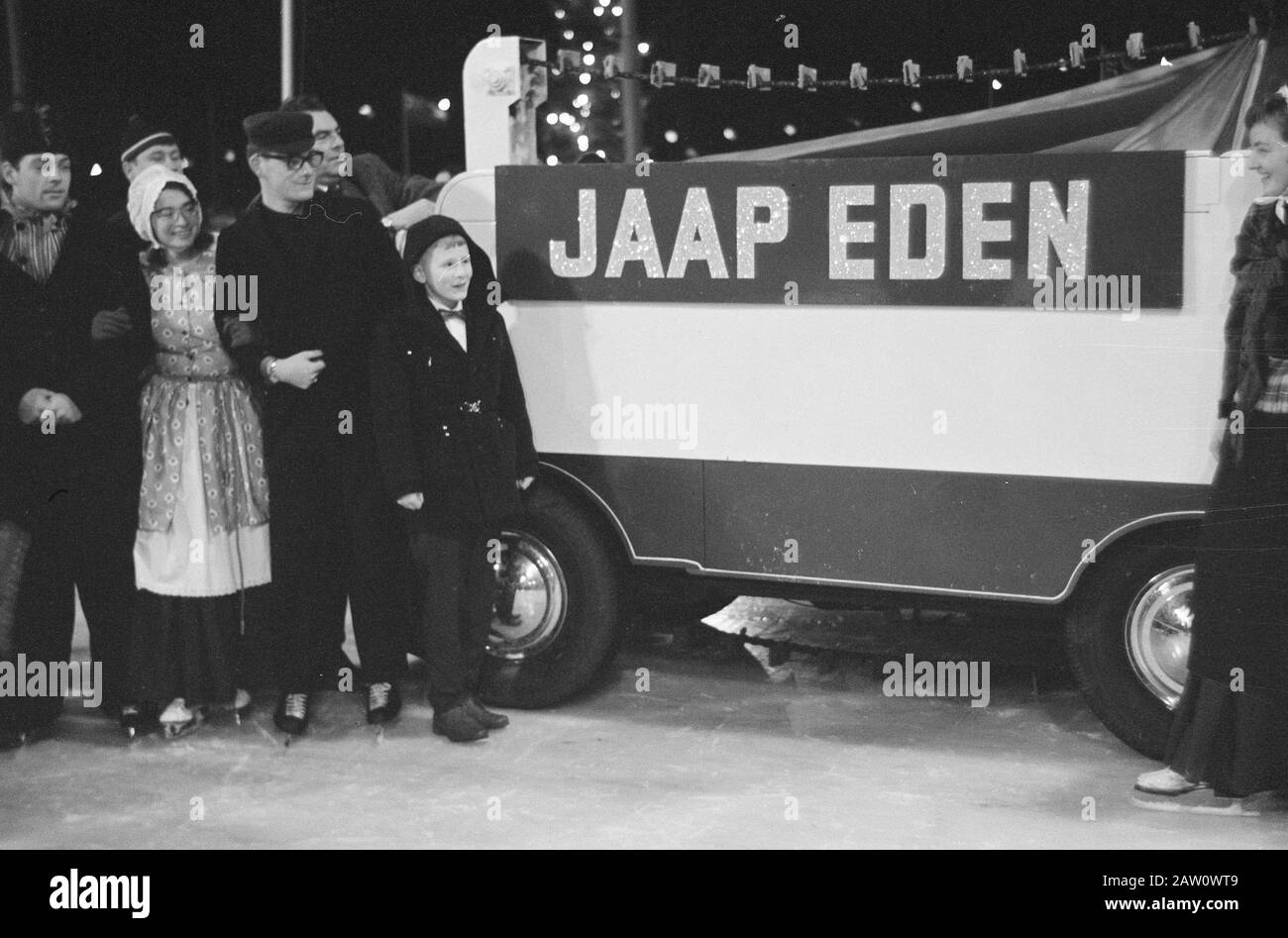 Apertura ufficiale della pista di pattinaggio Jaap Eden Data: 22 dicembre 1961 Parole Chiave: Aperture Foto Stock