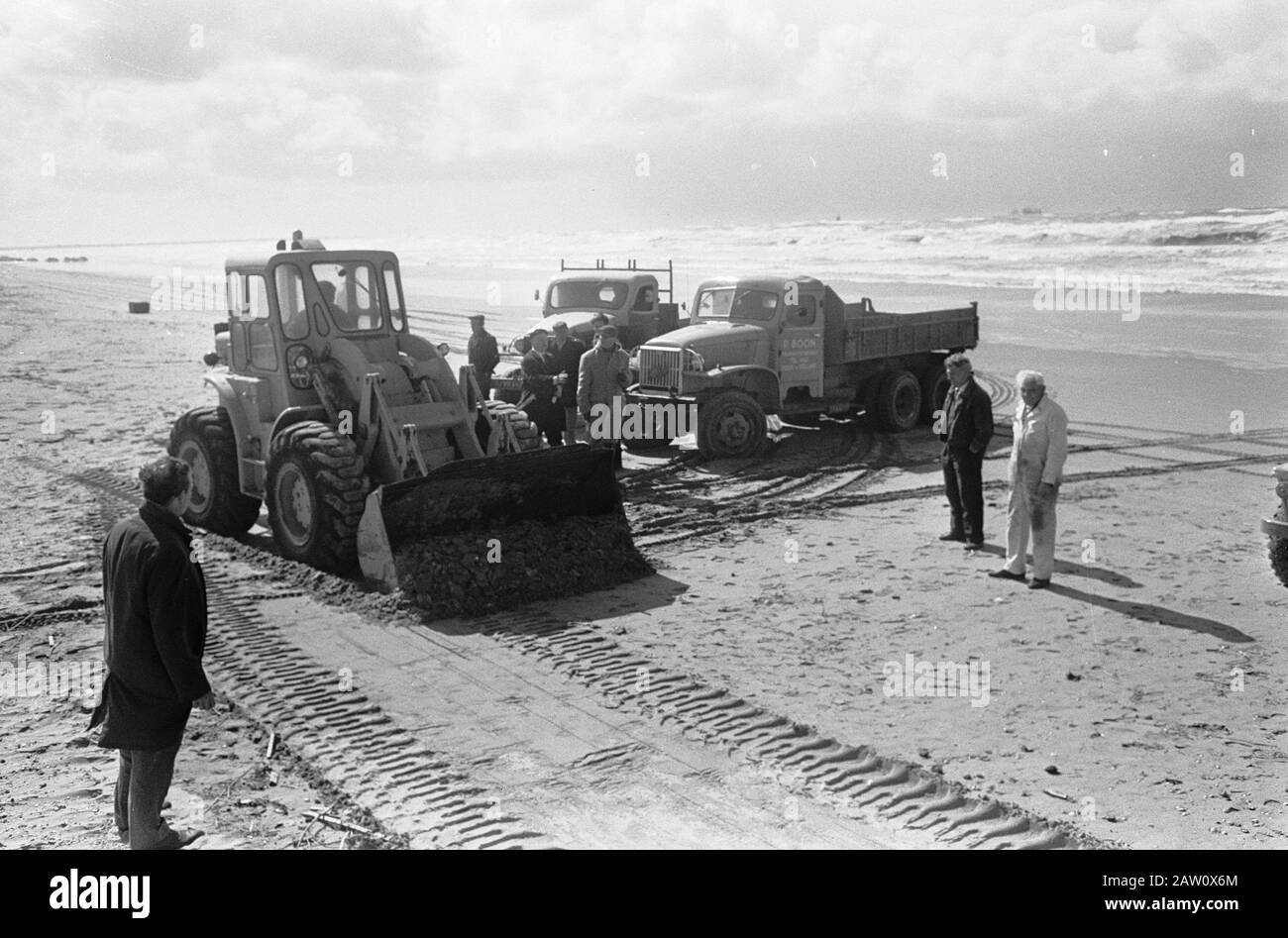 Olio sulla spiaggia a Hook of Holland Data: 21 aprile 1967 posizione: Angolo di Olanda Parole Chiave: Olio, spiagge Foto Stock