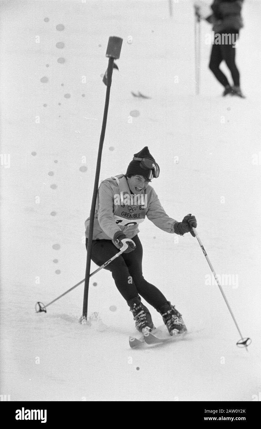 Olympics.it Grenoble, Numero 12 Seiwald (Austria Numero 13 Allen (Usa), Numero 14 Hathorn, Numero 15 Faerbinger Data: 13 Febbraio 1968 Località: America, Grenoble , Austria Parole Chiave: Sci Foto Stock